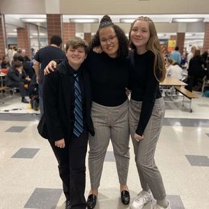 Meet your Posher, Rena